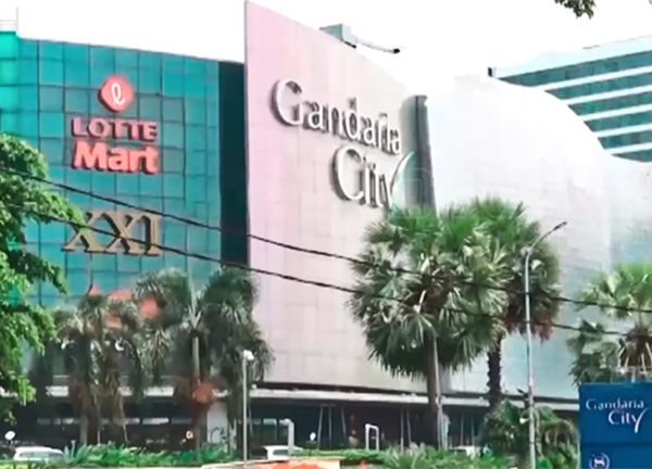 晶泓LED透明屏快速打造雅加達Gandaria City顏值