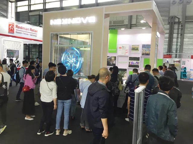 晶泓科技透明LED顯示屏爭艷C-star 2018上海國際零售展，取得理想效果完美落幕(圖8)