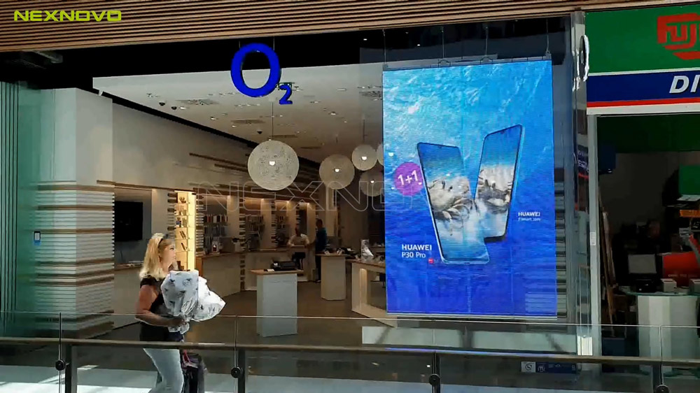 斯洛伐克BratislavaO2店透明LED顯示屏項(xiàng)目(圖2)