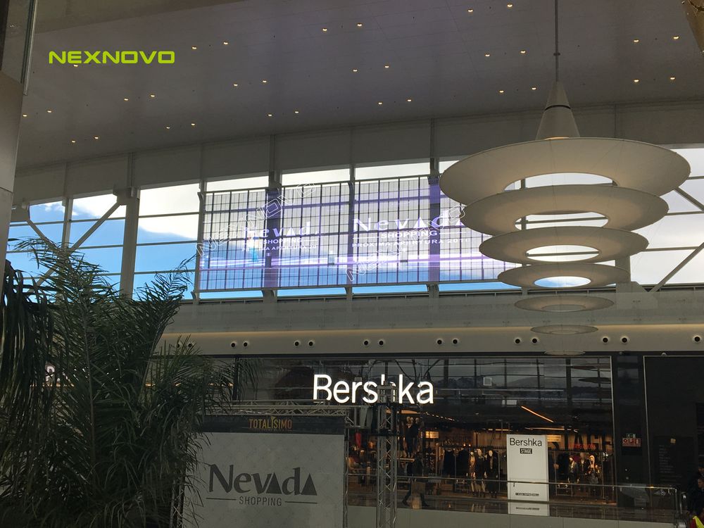 西班牙NEVADA內(nèi)華達商場LED透明屏項目(圖3)